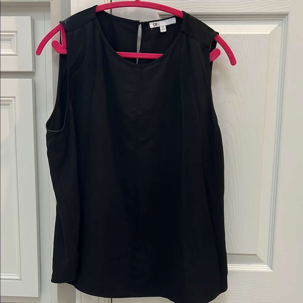 DR2 Women's Black Sleeveless Top